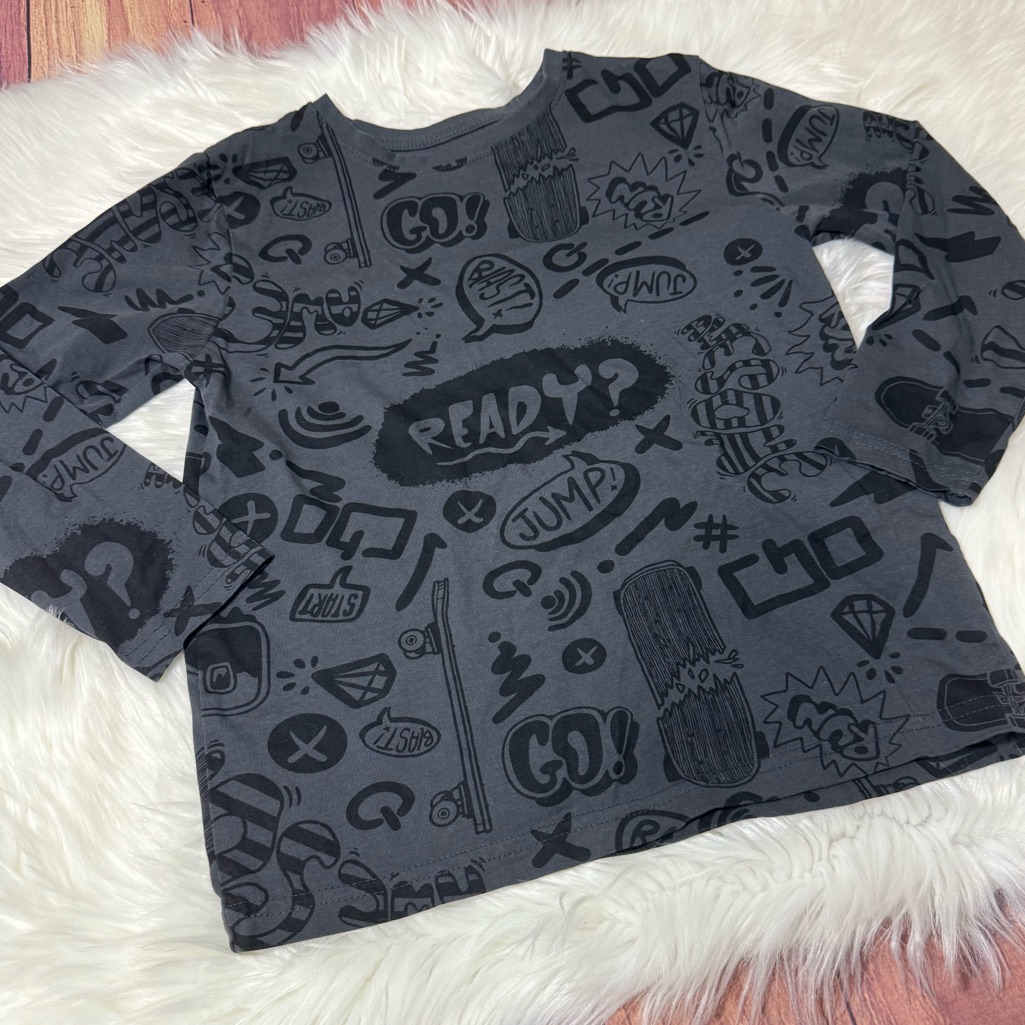 Primark Youth Boy Size 8-9 Years Gray Graphic Long Sleeve Shirt